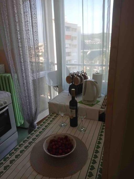 Bright And Charming Studio Apartment Rijeka Bagian luar foto